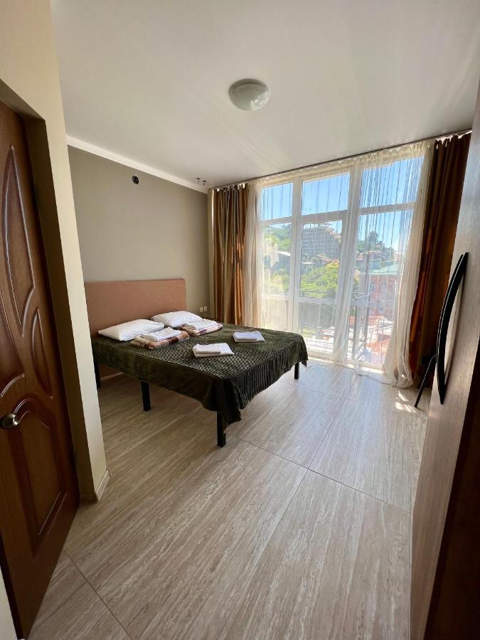 Hotel Golden Γκάγκρα Εξωτερικό φωτογραφία