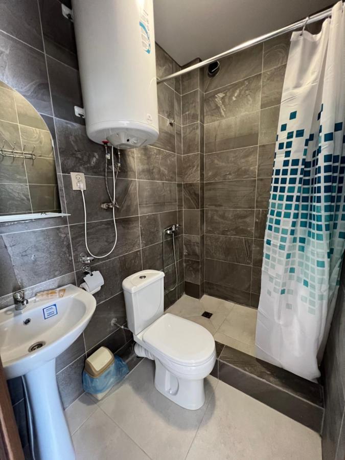Hotel Golden Γκάγκρα Εξωτερικό φωτογραφία