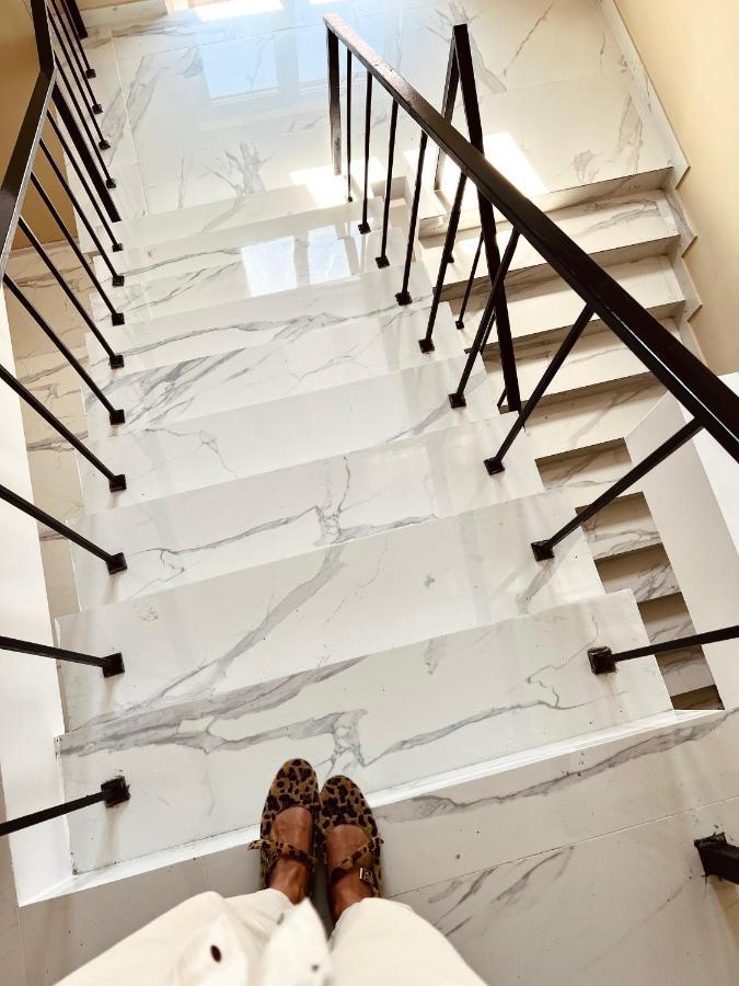 Hotel Golden Γκάγκρα Εξωτερικό φωτογραφία