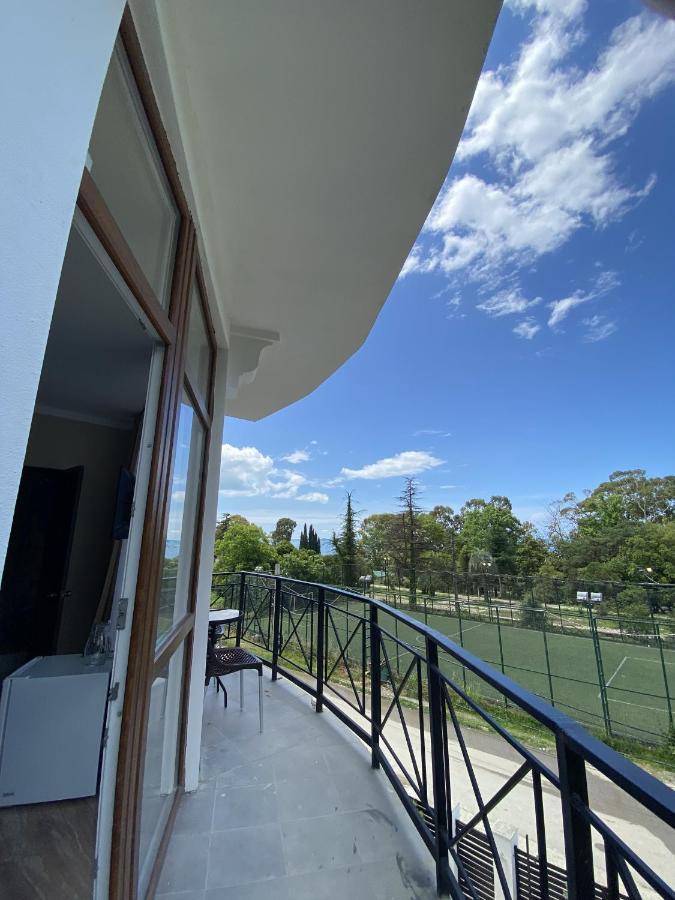 Hotel Golden Γκάγκρα Εξωτερικό φωτογραφία