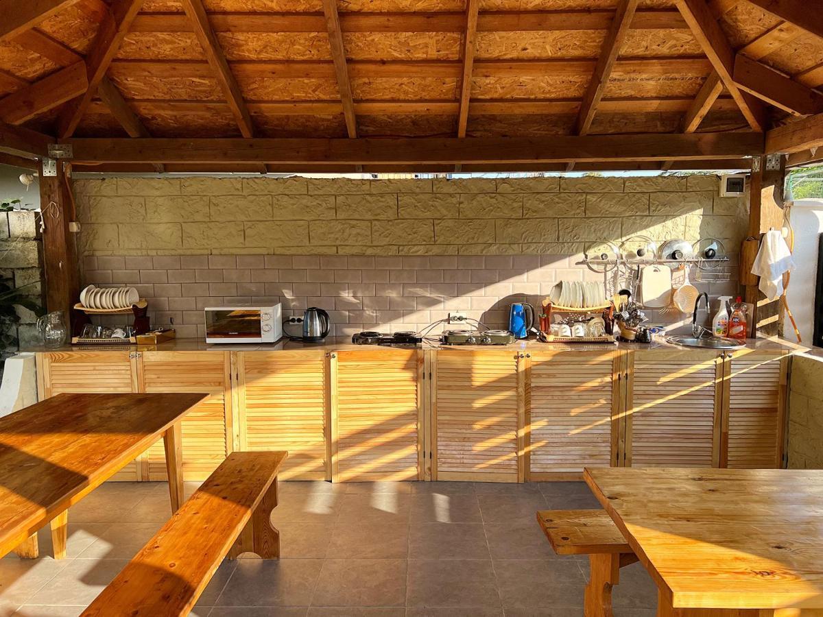 Hotel Golden Γκάγκρα Εξωτερικό φωτογραφία