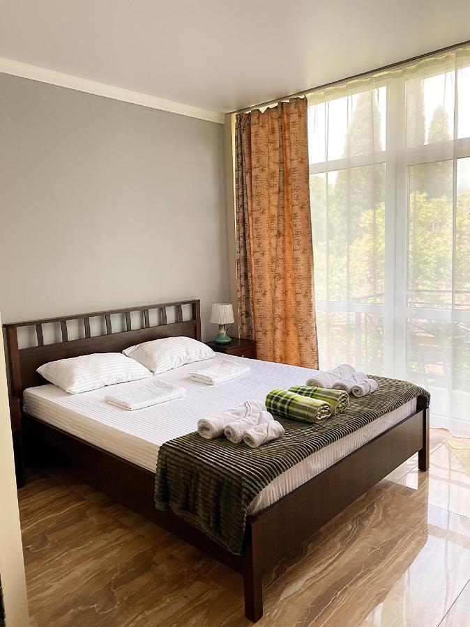 Hotel Golden Γκάγκρα Εξωτερικό φωτογραφία